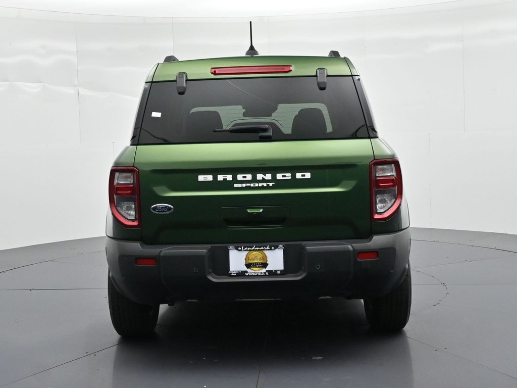 Ford Bronco Sport Vehicle Full-screen Gallery Image 7