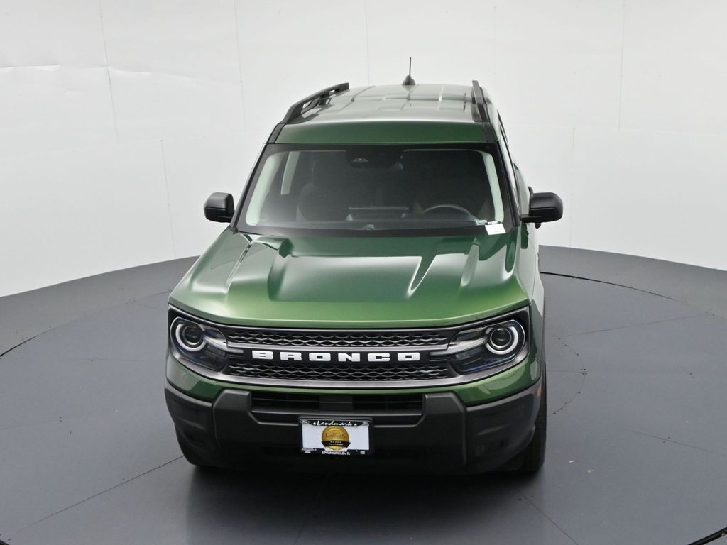 Ford Bronco Sport Vehicle Full-screen Gallery Image 16