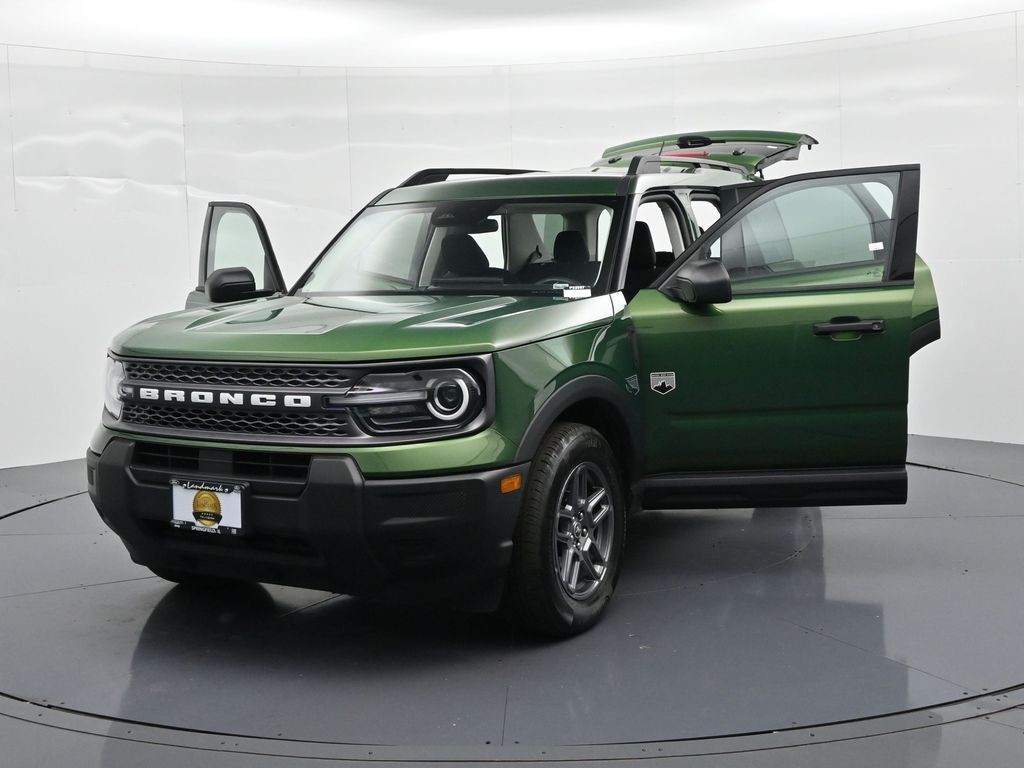 Ford Bronco Sport Vehicle Full-screen Gallery Image 25