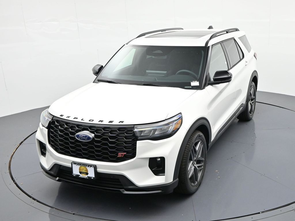 Ford Explorer Vehicle Full-screen Gallery Image 17