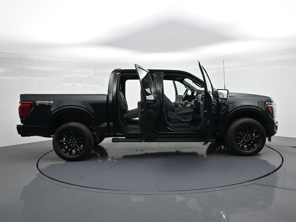 Ford F-150 Vehicle Full-screen Gallery Image 24