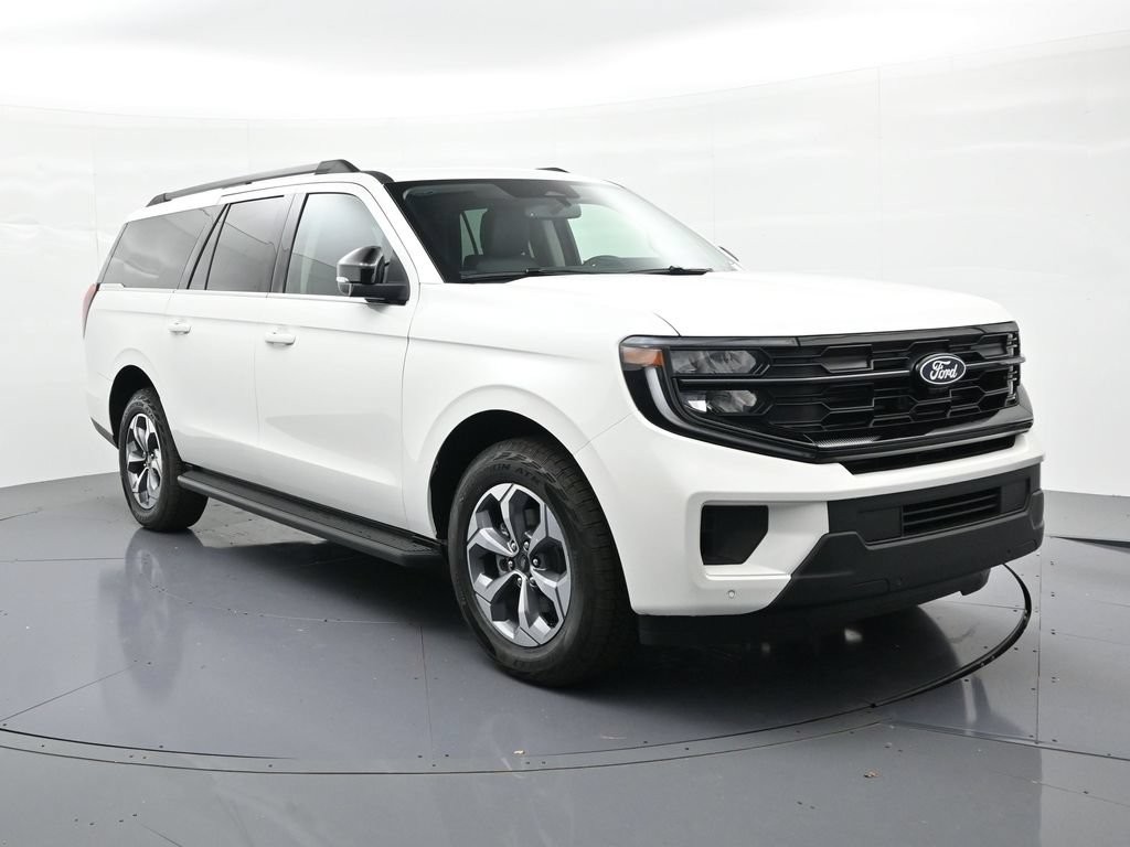 Ford Expedition Max Vehicle Full-screen Gallery Image 4