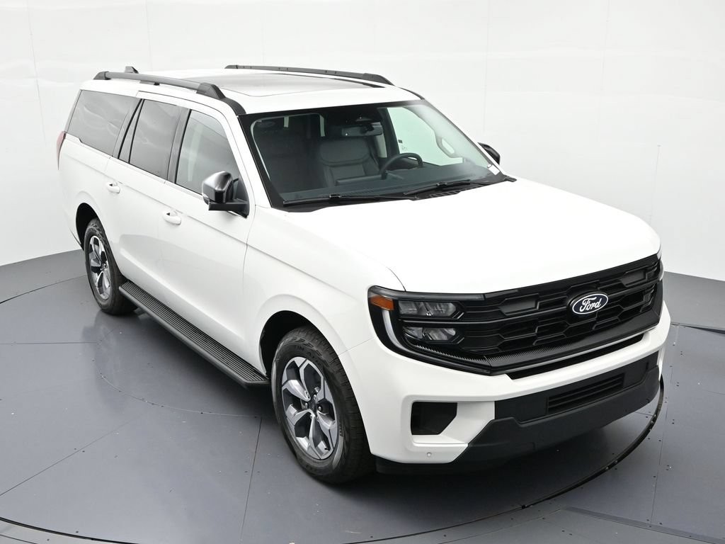 Ford Expedition Max Vehicle Full-screen Gallery Image 17