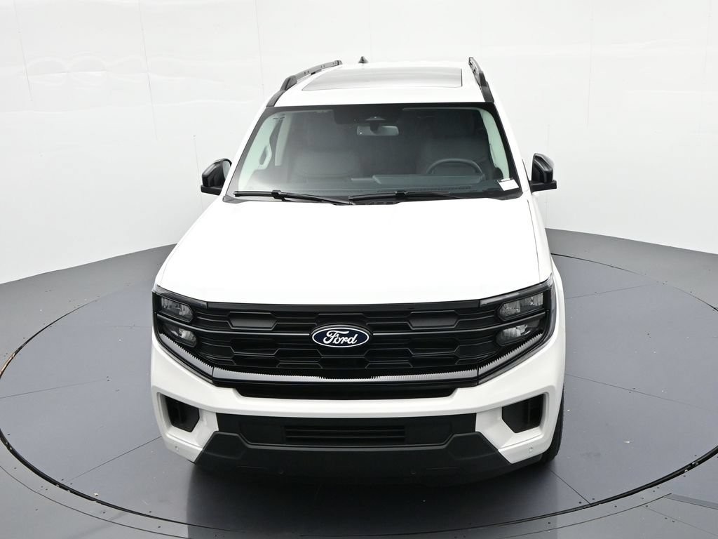 Ford Expedition Max Vehicle Full-screen Gallery Image 18