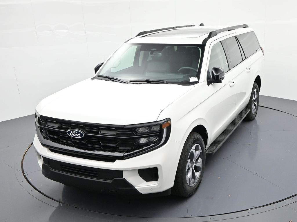 Ford Expedition Max Vehicle Full-screen Gallery Image 19
