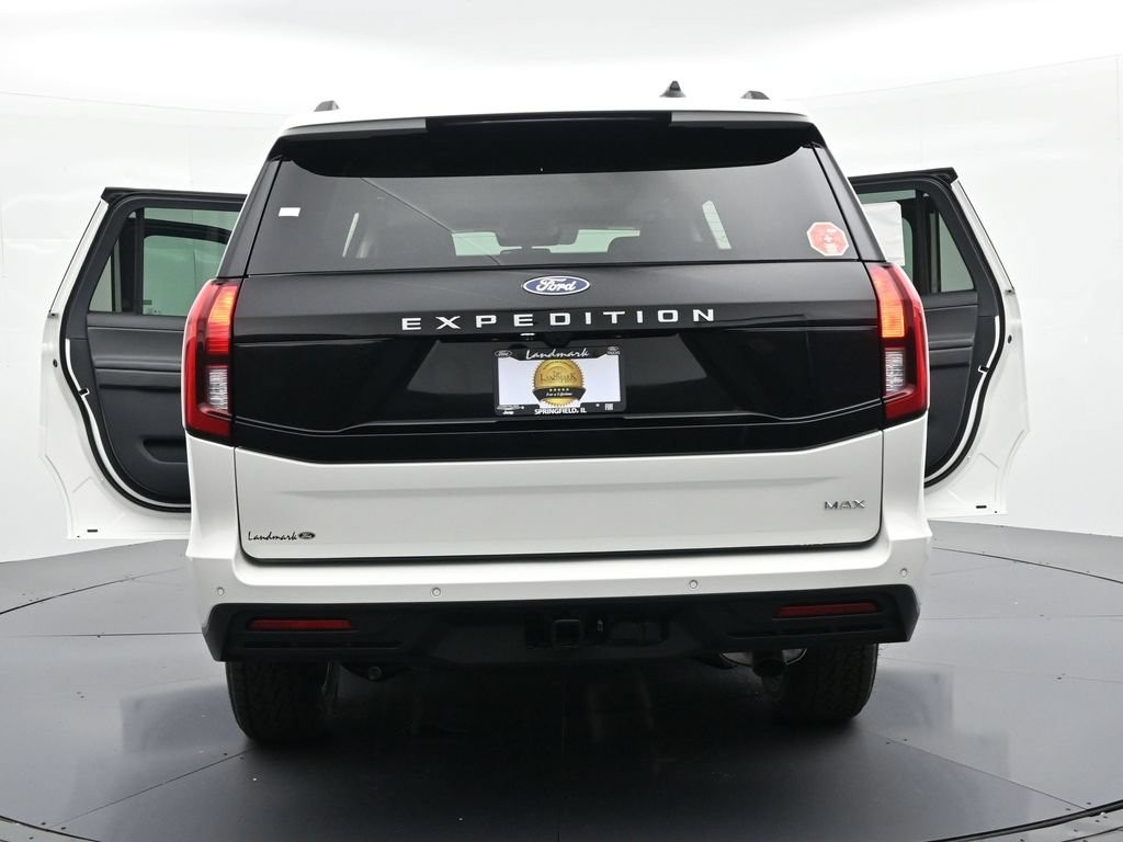 Ford Expedition Max Vehicle Full-screen Gallery Image 28