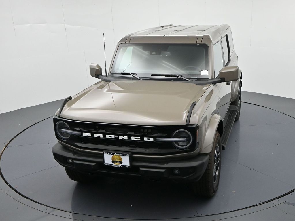 Ford Bronco Vehicle Full-screen Gallery Image 17