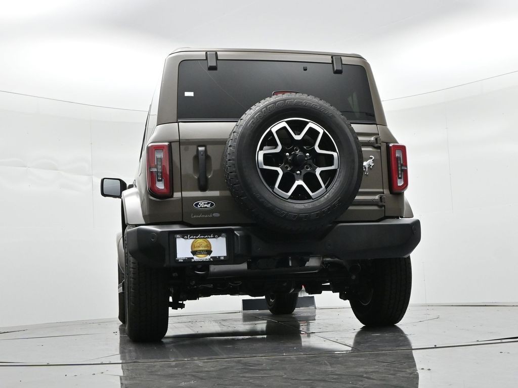 Ford Bronco Vehicle Full-screen Gallery Image 20