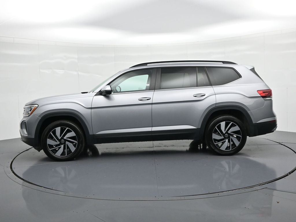 Volkswagen Atlas Vehicle Full-screen Gallery Image 9