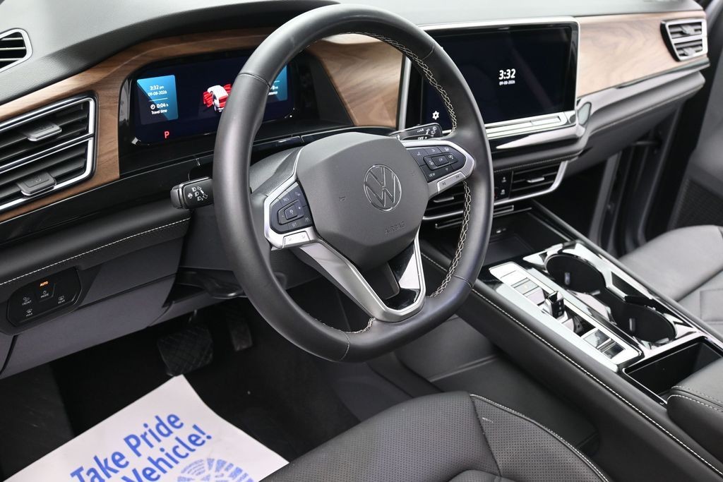 Volkswagen Atlas Vehicle Full-screen Gallery Image 15