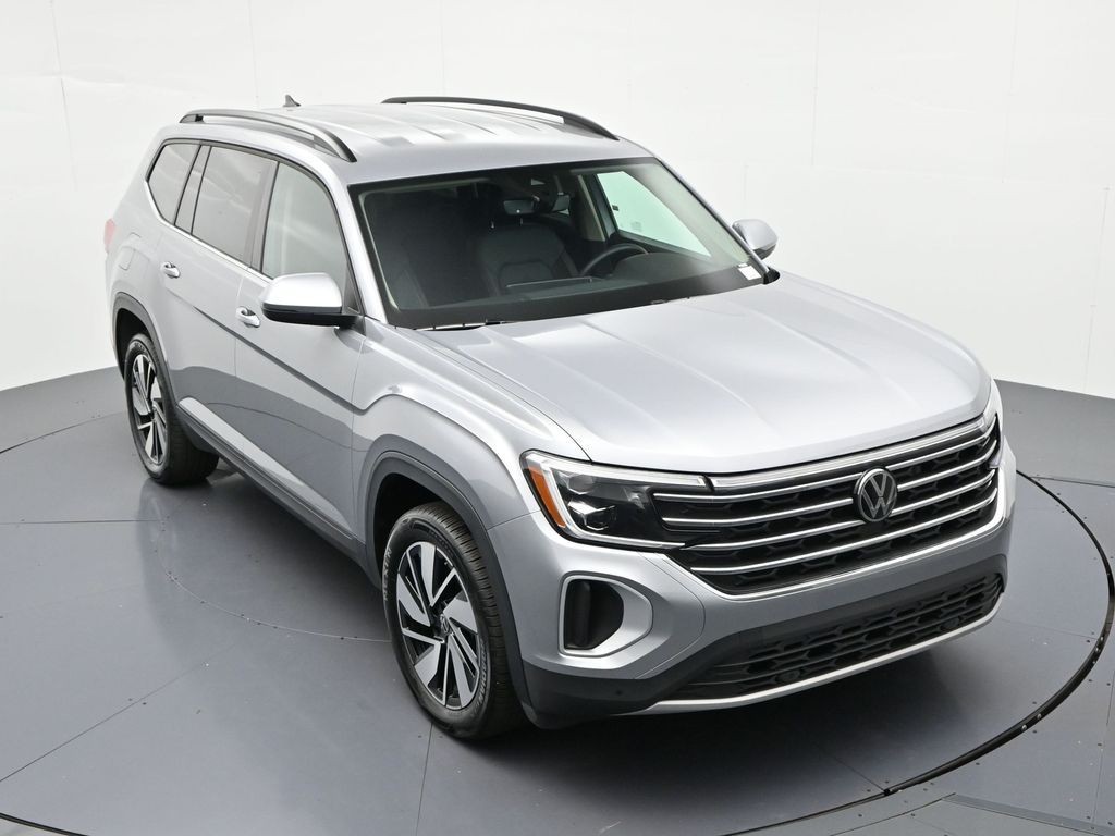 Volkswagen Atlas Vehicle Full-screen Gallery Image 16