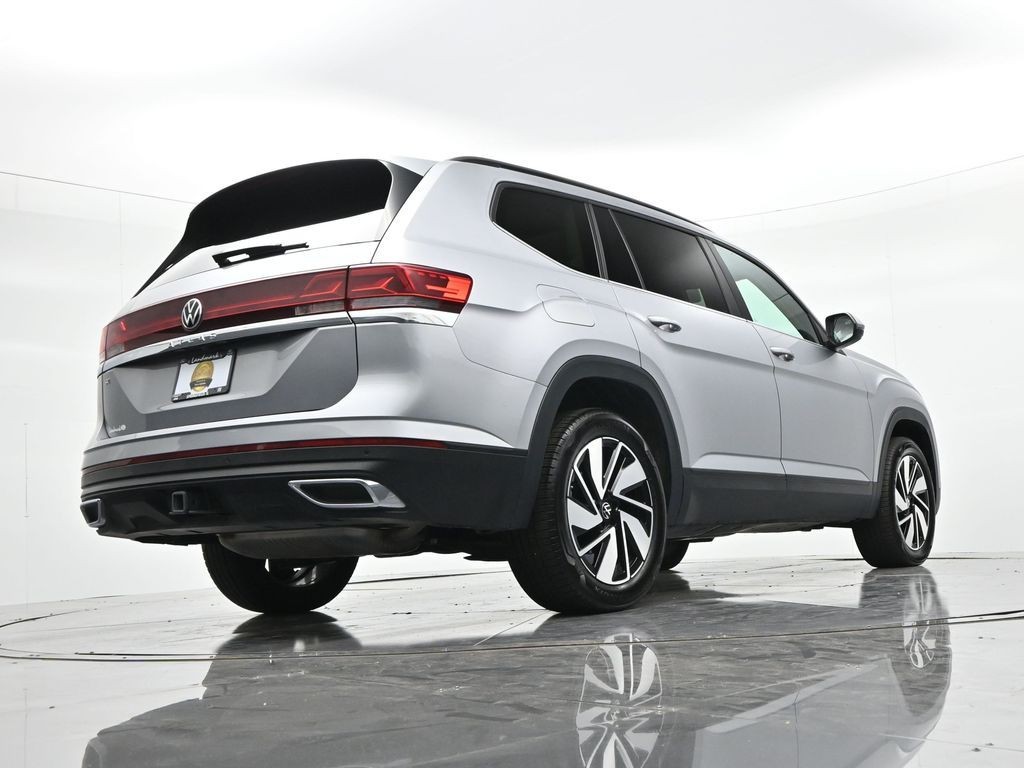 Volkswagen Atlas Vehicle Full-screen Gallery Image 22