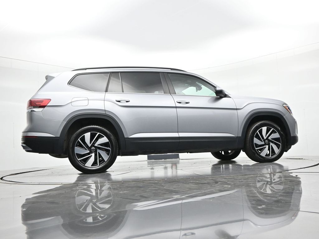 Volkswagen Atlas Vehicle Full-screen Gallery Image 23