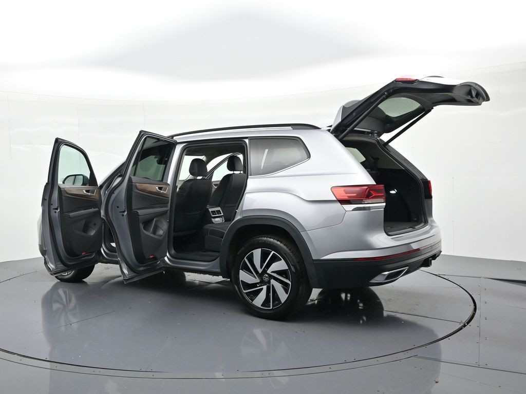 Volkswagen Atlas Vehicle Full-screen Gallery Image 25