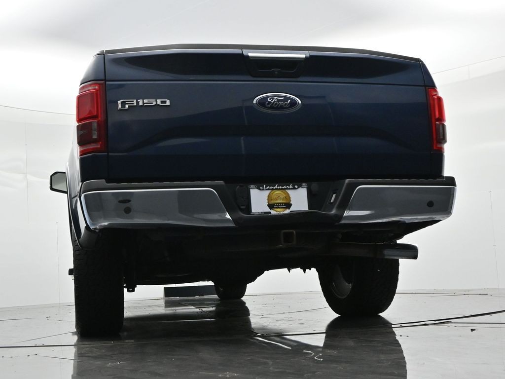Ford F-150 Vehicle Full-screen Gallery Image 21