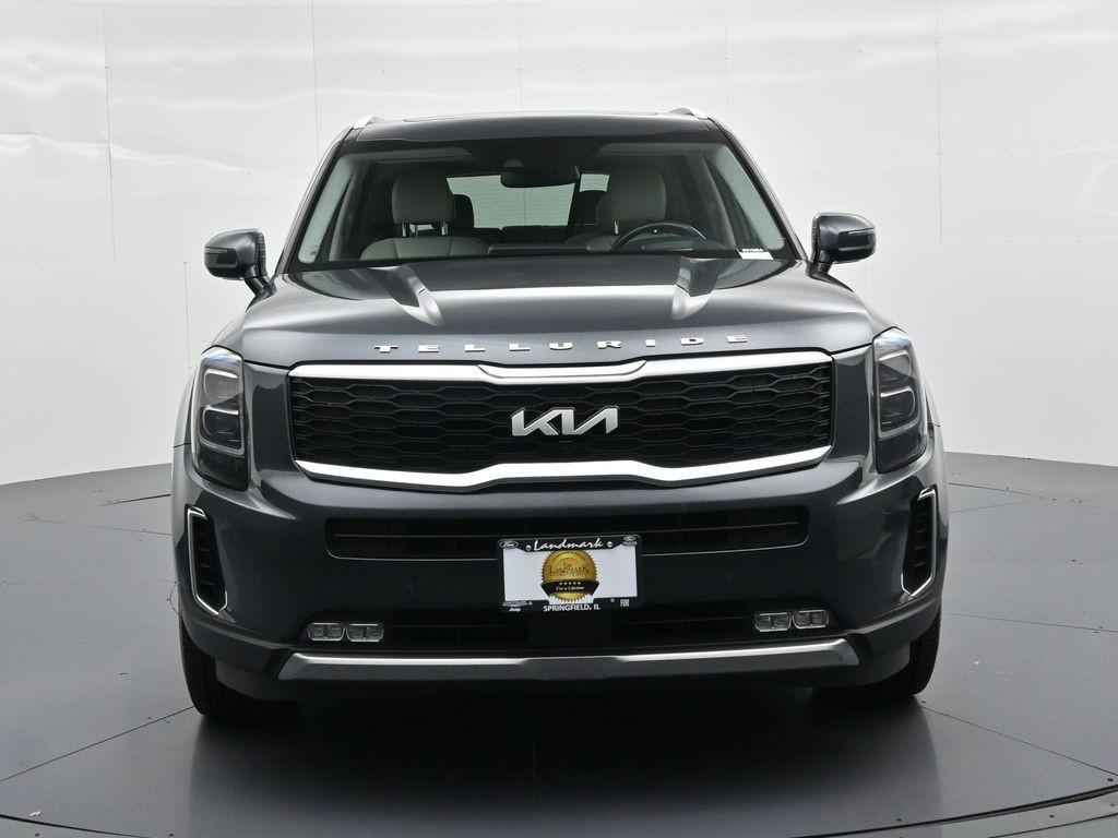 Kia Telluride Vehicle Full-screen Gallery Image 3
