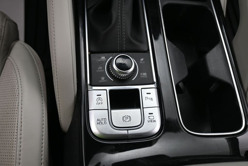Kia Telluride Vehicle Full-screen Gallery Image 12