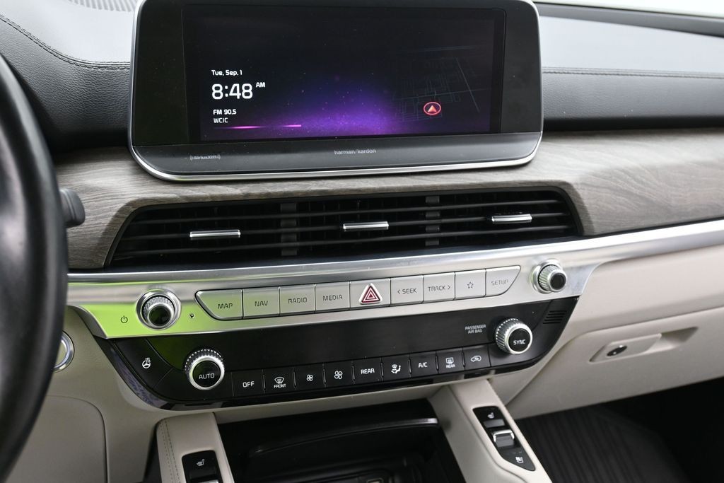 Kia Telluride Vehicle Full-screen Gallery Image 14