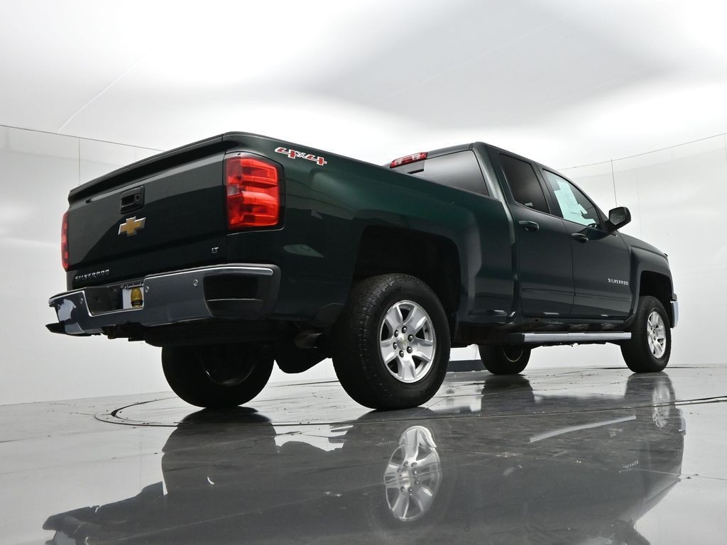 Chevrolet Silverado 1500 Vehicle Full-screen Gallery Image 22