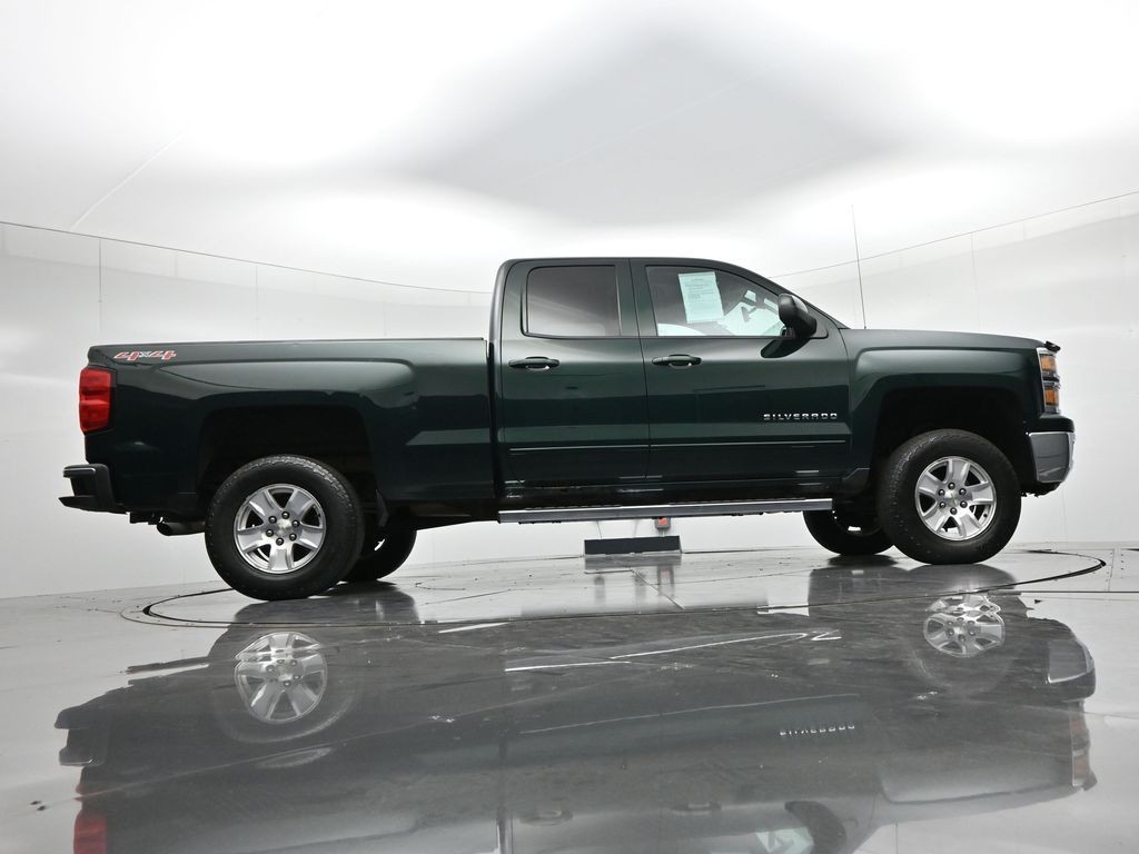Chevrolet Silverado 1500 Vehicle Full-screen Gallery Image 23