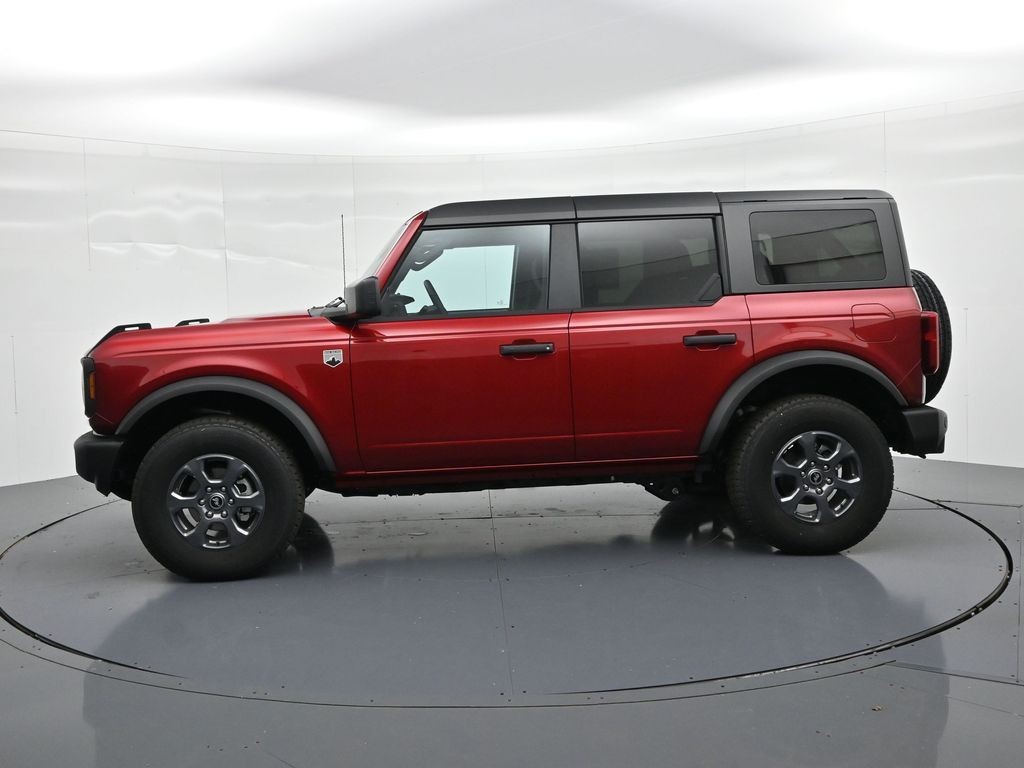 Ford Bronco Vehicle Full-screen Gallery Image 9