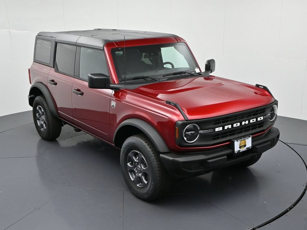 Ford Bronco Vehicle Full-screen Gallery Image 15