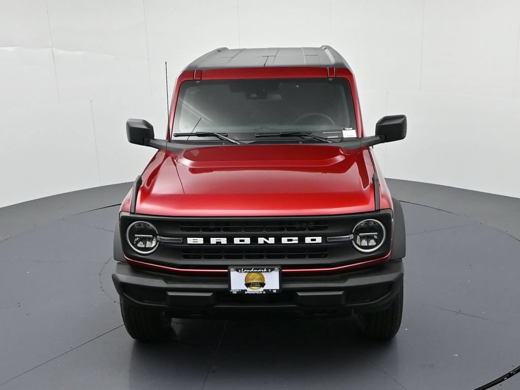 Ford Bronco Vehicle Full-screen Gallery Image 16