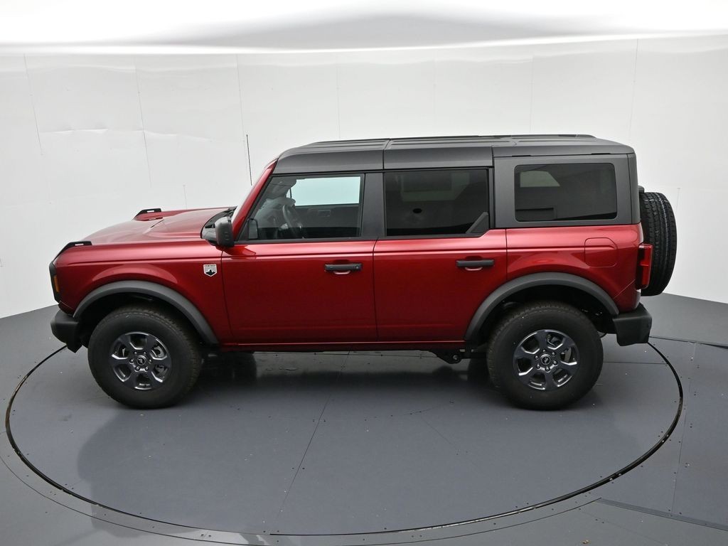 Ford Bronco Vehicle Full-screen Gallery Image 18