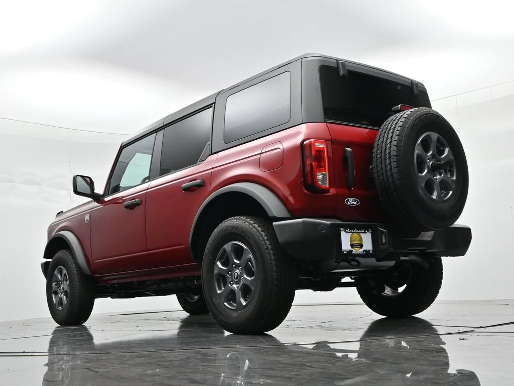 Ford Bronco Vehicle Full-screen Gallery Image 19