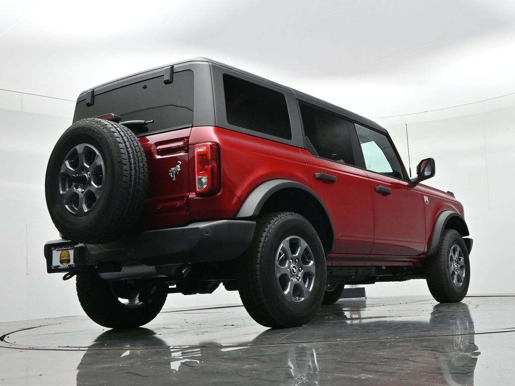 Ford Bronco Vehicle Full-screen Gallery Image 21