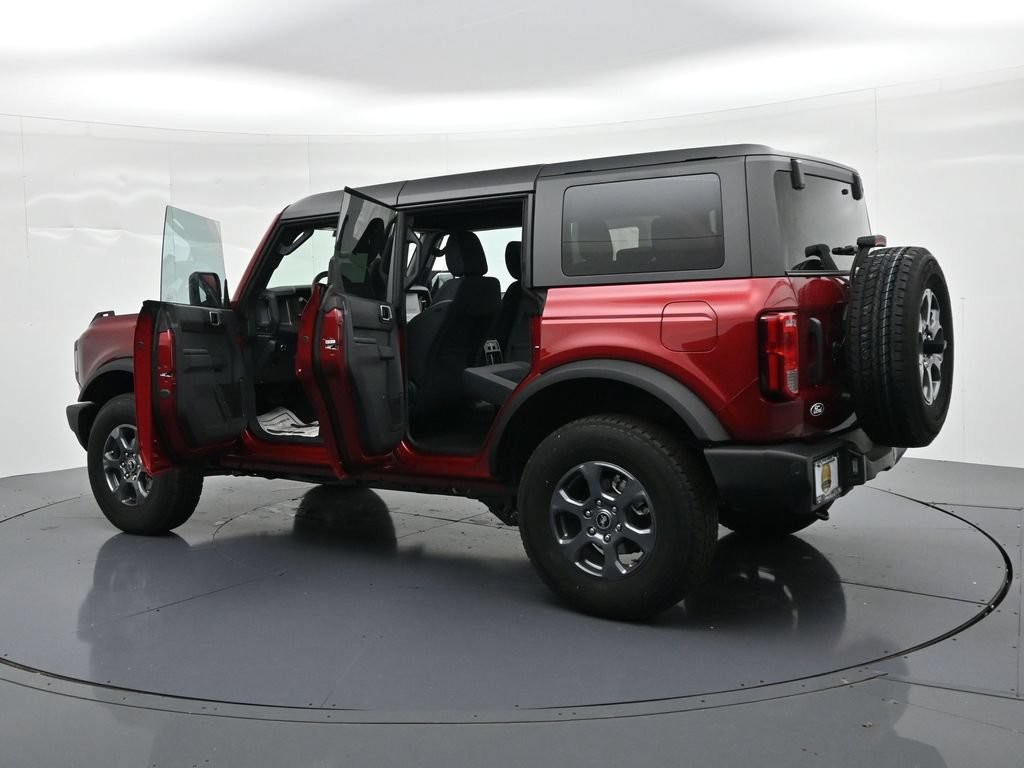 Ford Bronco Vehicle Full-screen Gallery Image 24