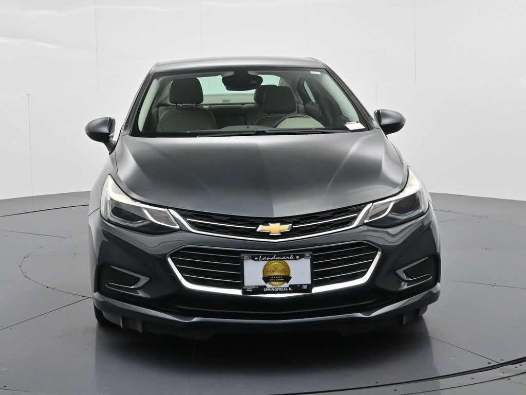 Chevrolet Cruze Vehicle Full-screen Gallery Image 03