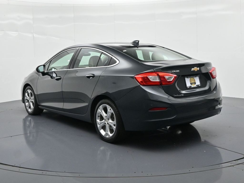 Chevrolet Cruze Vehicle Full-screen Gallery Image 08