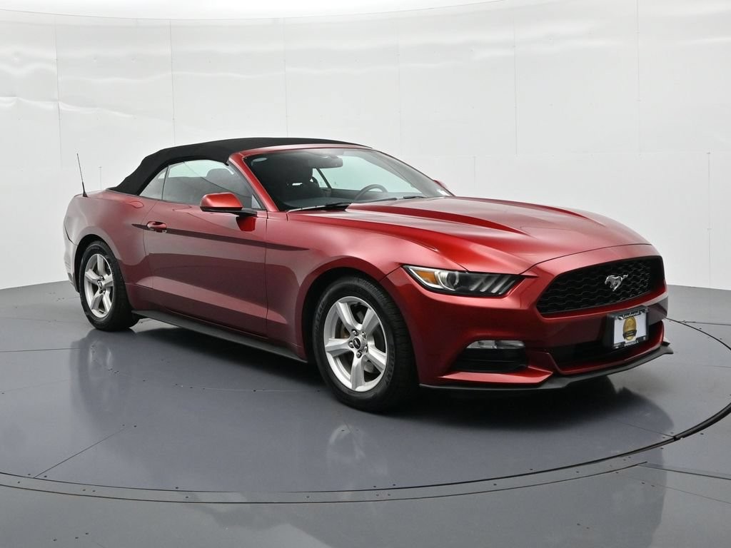 Ford Mustang Vehicle Full-screen Gallery Image 4