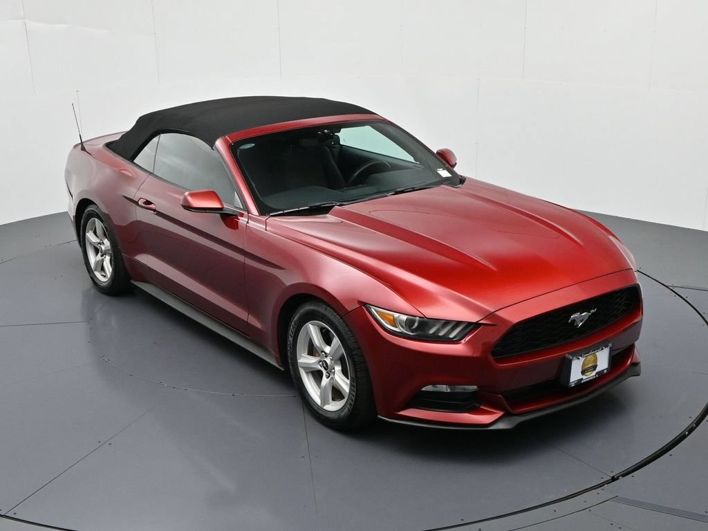 Ford Mustang Vehicle Full-screen Gallery Image 14