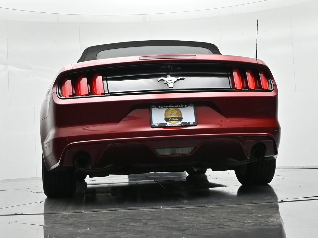Ford Mustang Vehicle Full-screen Gallery Image 19