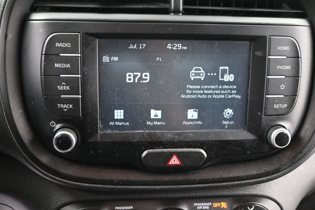 Kia Soul Vehicle Full-screen Gallery Image 10
