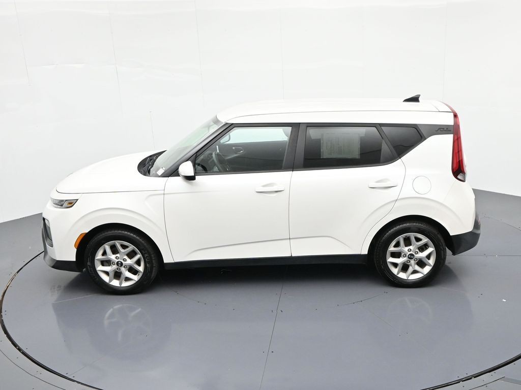 Kia Soul Vehicle Full-screen Gallery Image 17