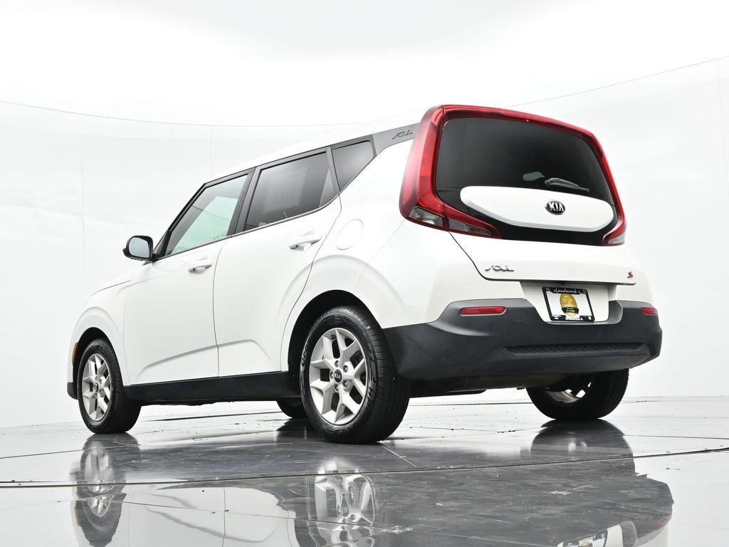 Kia Soul Vehicle Full-screen Gallery Image 18
