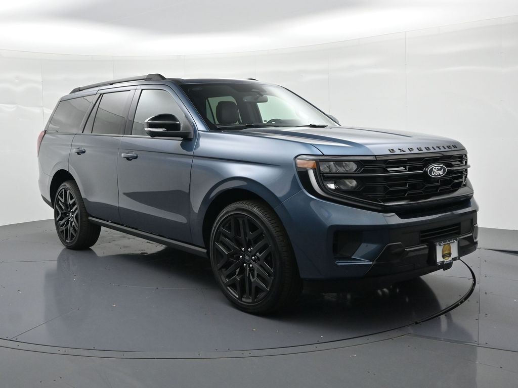 Ford Expedition Vehicle Full-screen Gallery Image 4