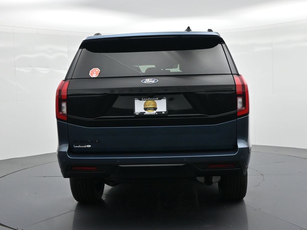 Ford Expedition Vehicle Full-screen Gallery Image 7