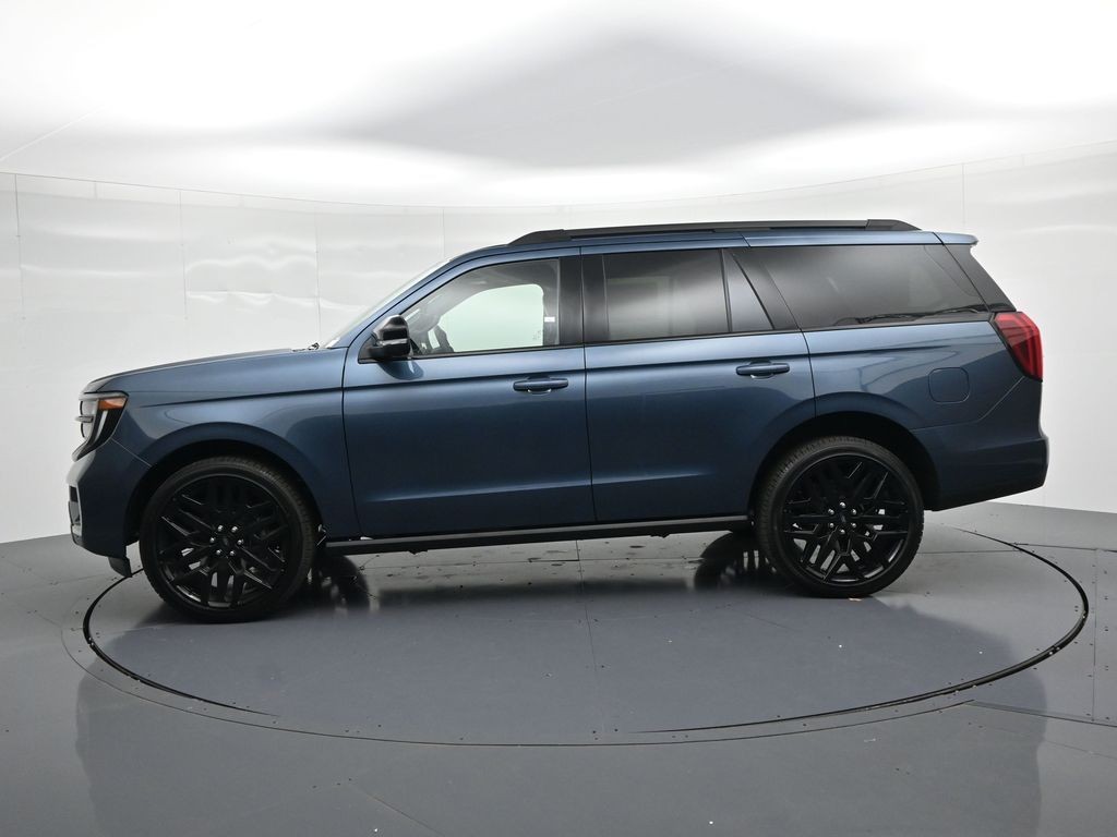 Ford Expedition Vehicle Full-screen Gallery Image 9