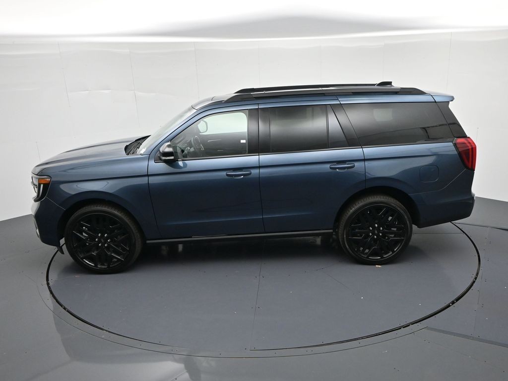 Ford Expedition Vehicle Full-screen Gallery Image 18