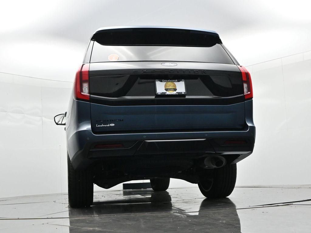 Ford Expedition Vehicle Full-screen Gallery Image 20