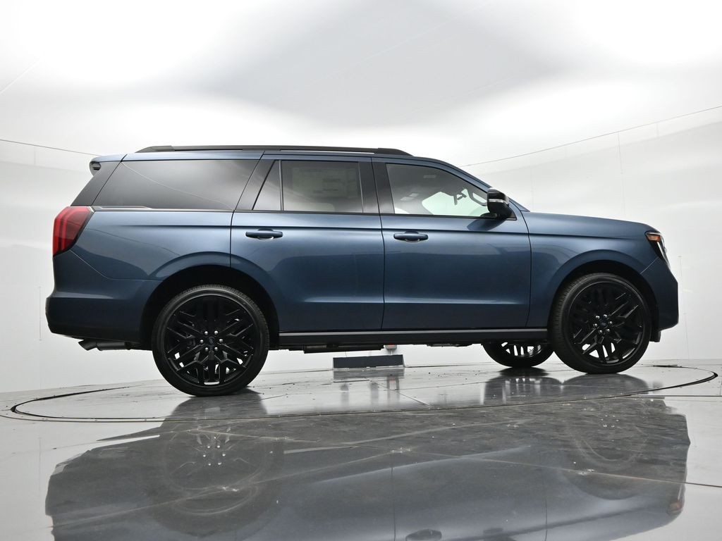 Ford Expedition Vehicle Full-screen Gallery Image 22