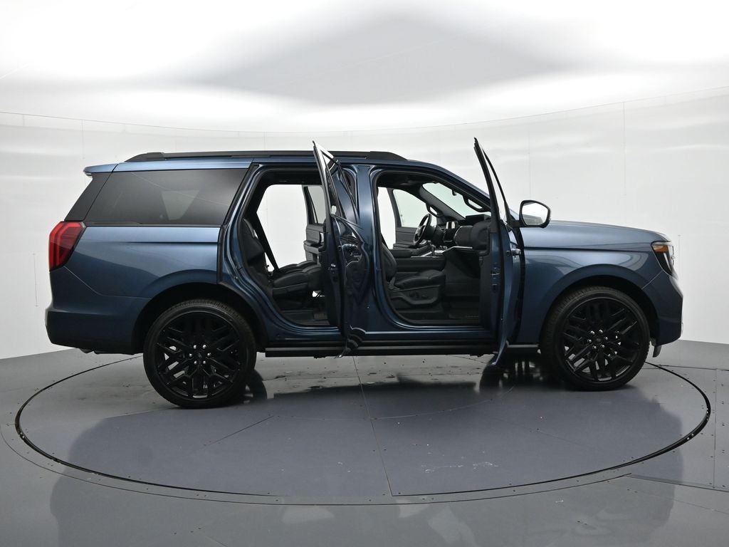 Ford Expedition Vehicle Full-screen Gallery Image 23
