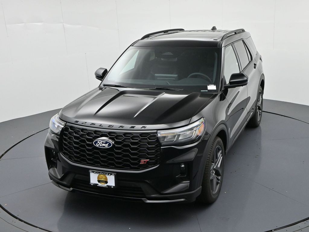 Ford Explorer Vehicle Full-screen Gallery Image 19