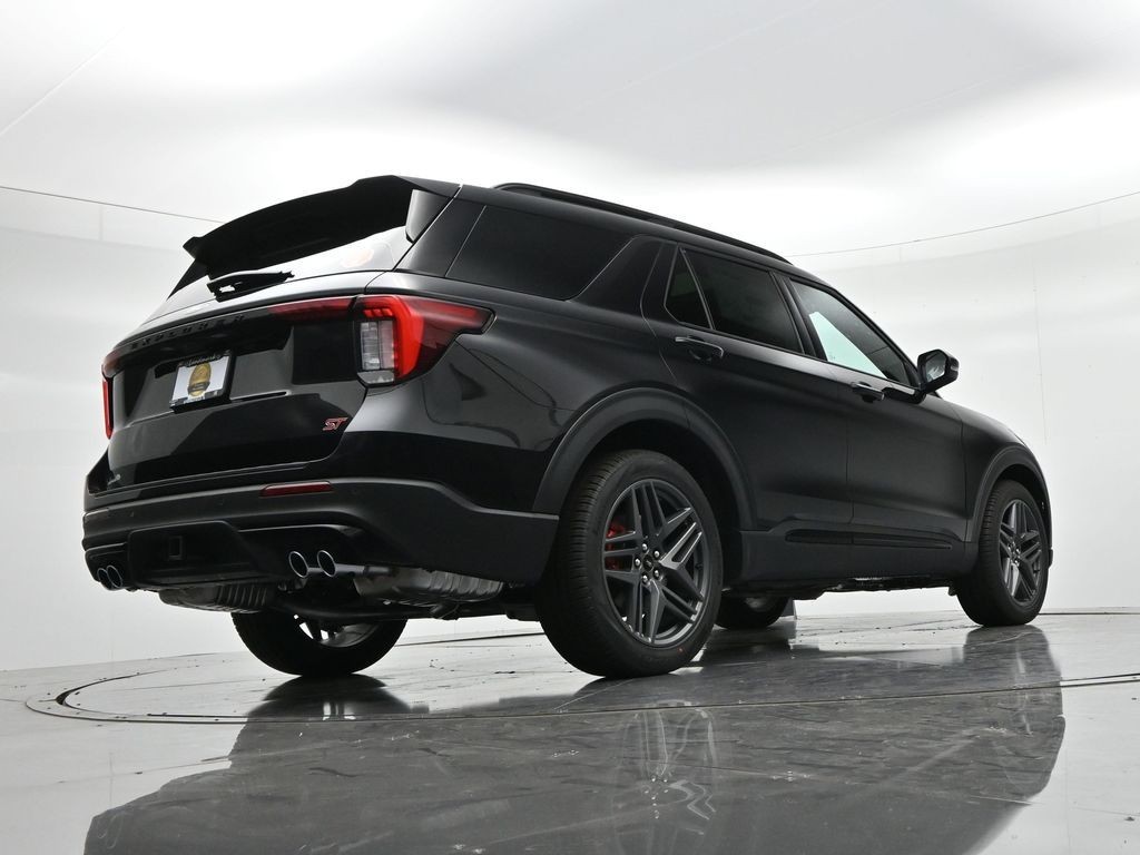 Ford Explorer Vehicle Full-screen Gallery Image 23