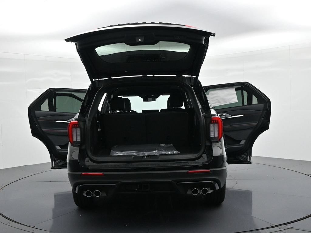 Ford Explorer Vehicle Full-screen Gallery Image 28