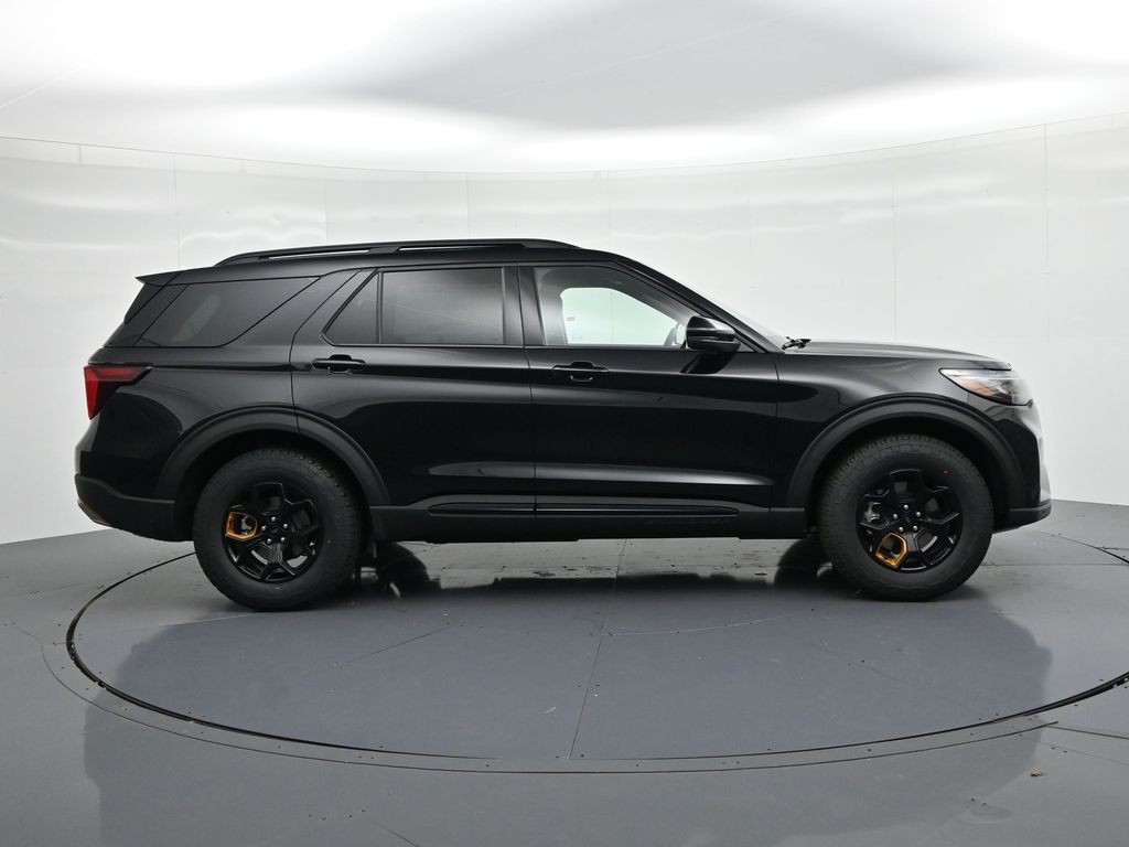 Ford Explorer Vehicle Full-screen Gallery Image 5